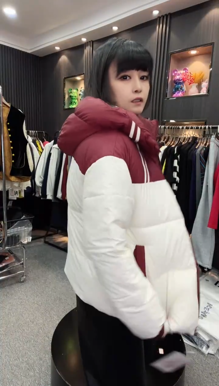 8819棉服----拼红色