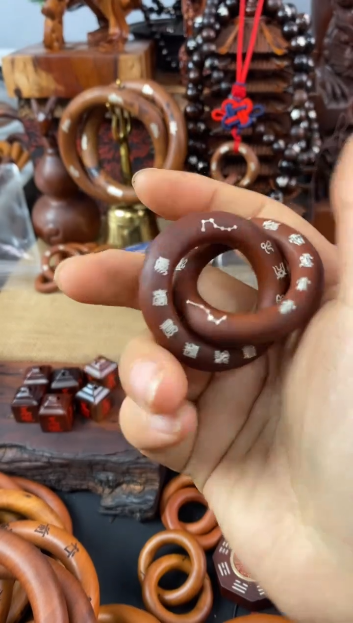 【闪购商品】木老枣木小乾坤圈镶银刻字款随机发