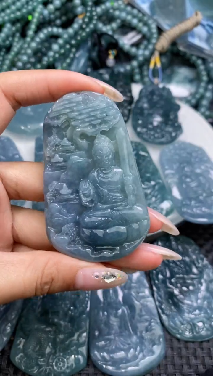 【闪购商品】翡翠颈饰未镶嵌                    