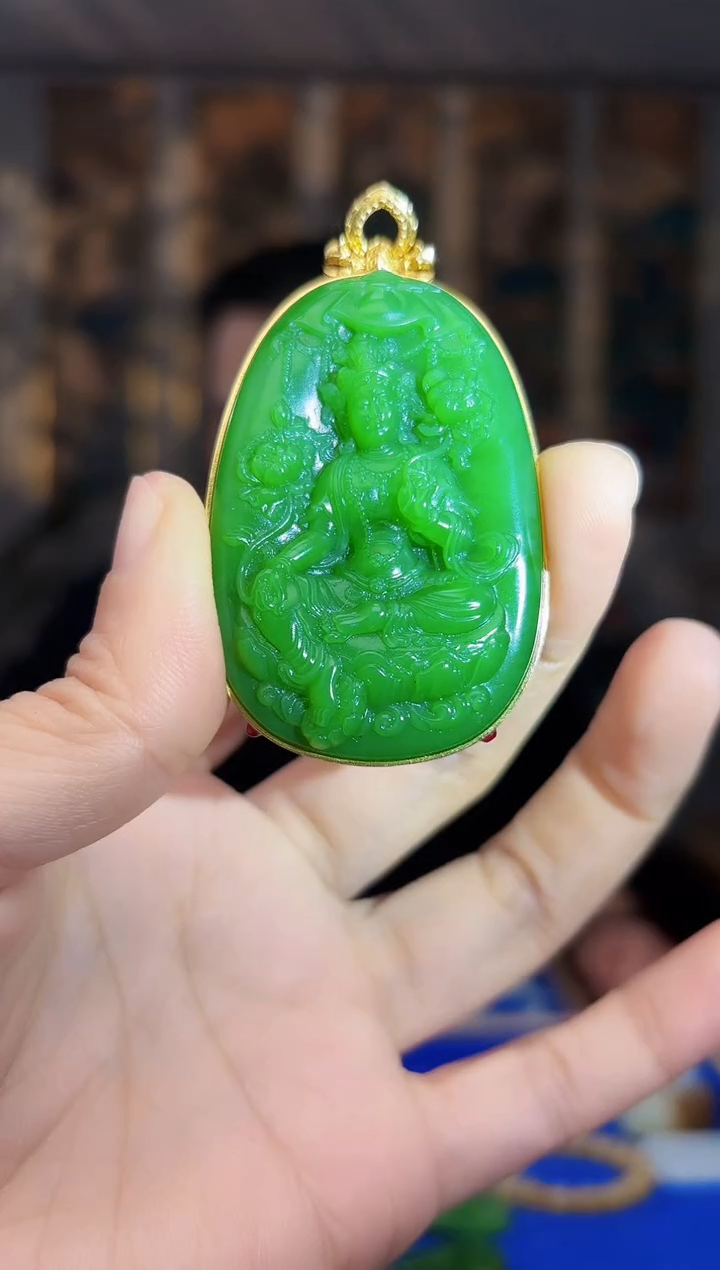 【闪购商品】和田玉挂件18K金镶嵌拍一发一