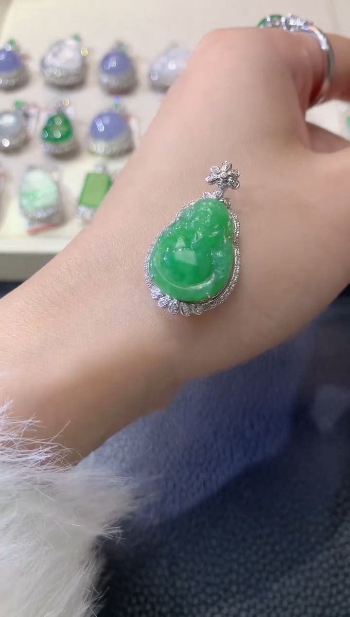 【闪购商品】翡翠吊坠(不含链)18K金镶嵌A11