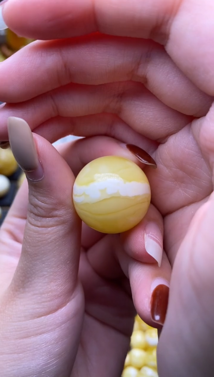 【闪购商品】琥珀裸石未镶嵌大小姐珠宝131