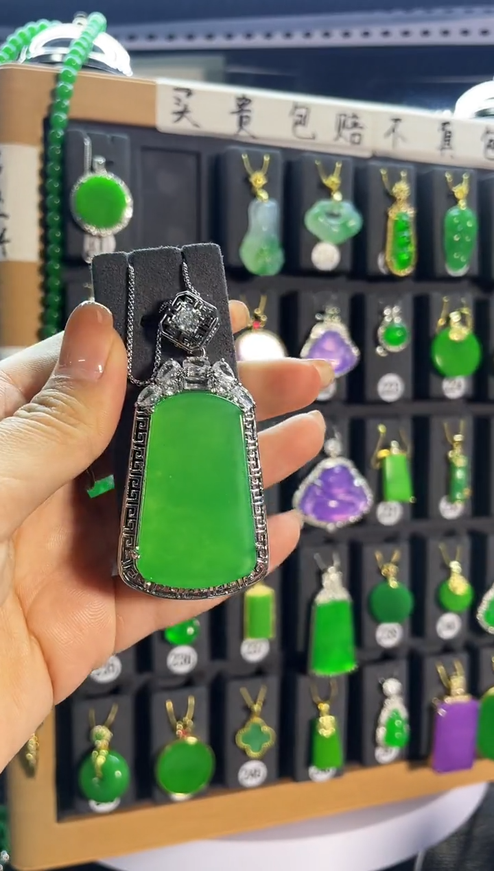 【闪购商品】翡翠耳饰银S925镶嵌212..