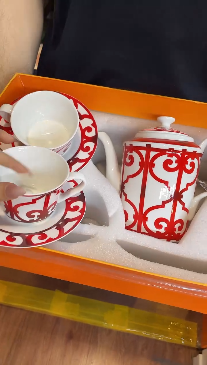 杯鸿辉家品牌瓷器，京东包邮！