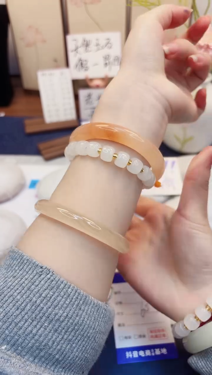 【闪购商品】石英质玉手镯未镶嵌150-财气镯-圈口60