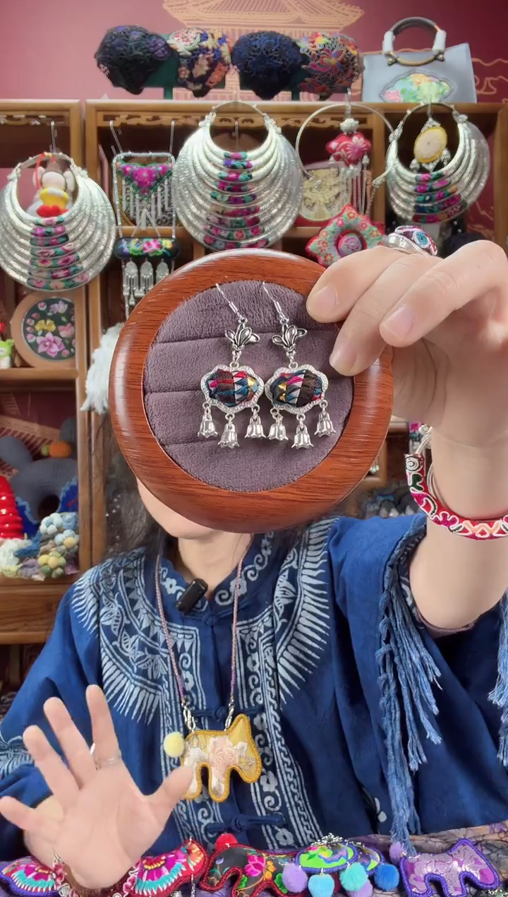 刺绣耳环117甜甜家