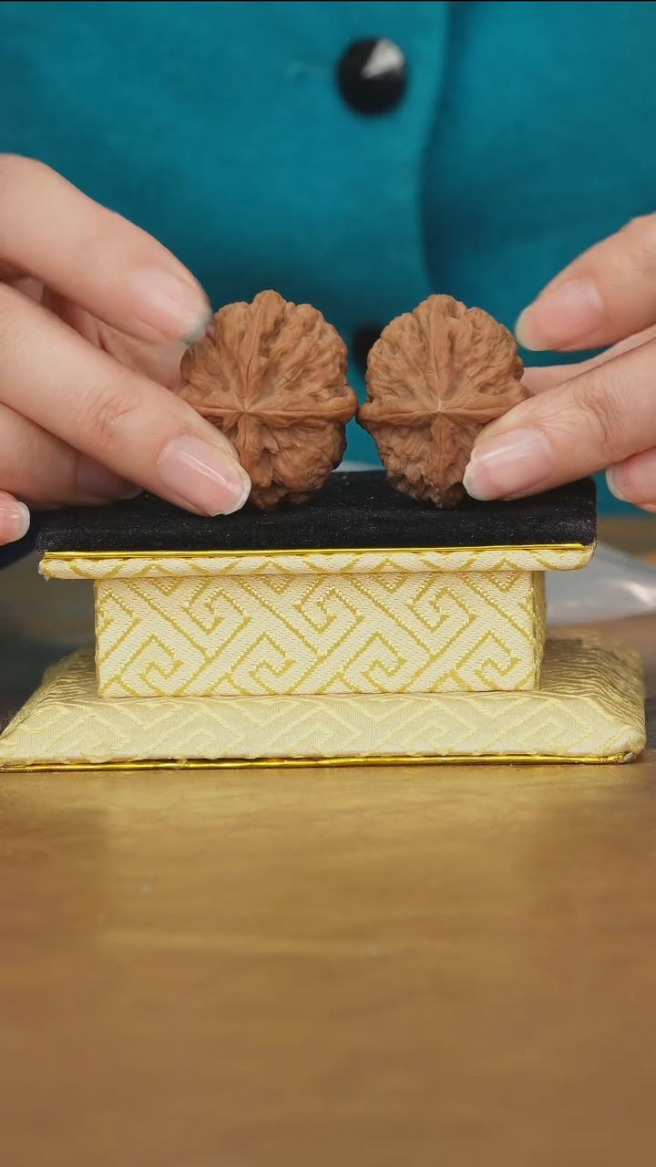 把件文玩核桃雨花石四棱1