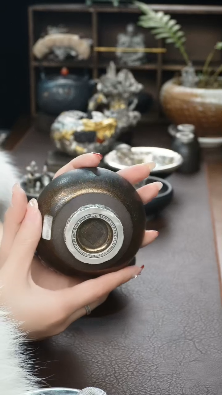 【闪购商品】境秋黑陶主人杯高定