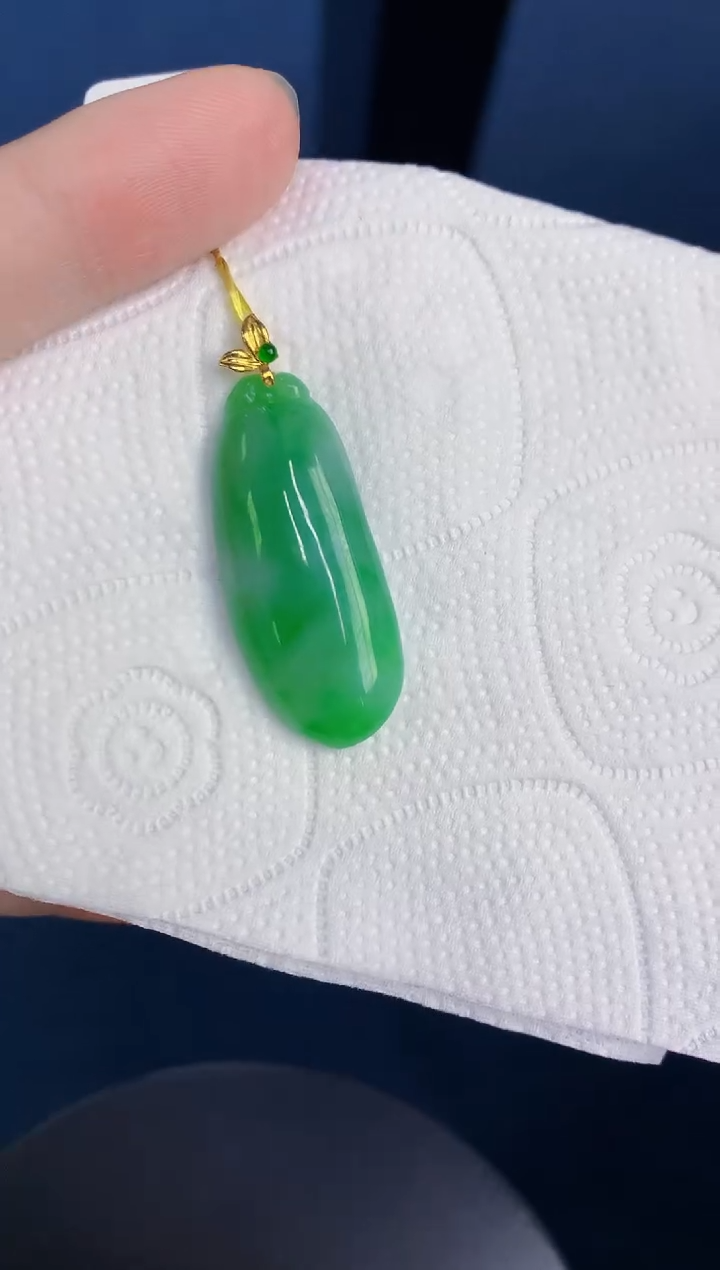 颈饰18K金镶嵌翡翠天然翡翠缅甸A货