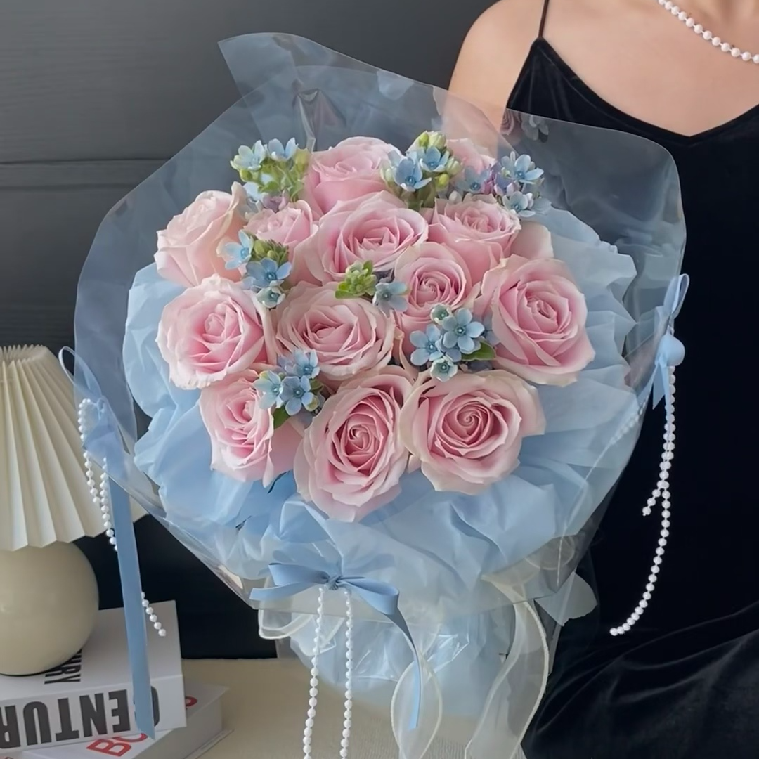 套餐56 粉红雪山10支+露露公主3支+小天使康10支+白色紫罗兰一把