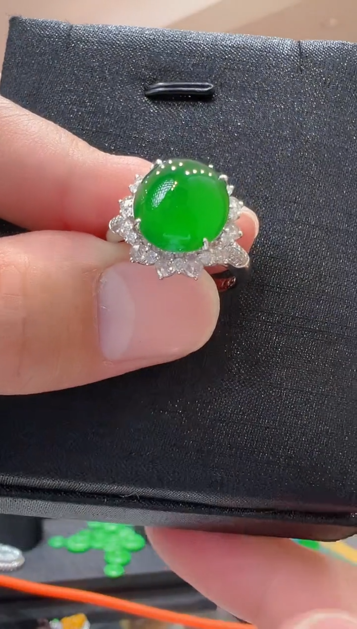 【闪购商品】翡翠戒指18K金镶嵌