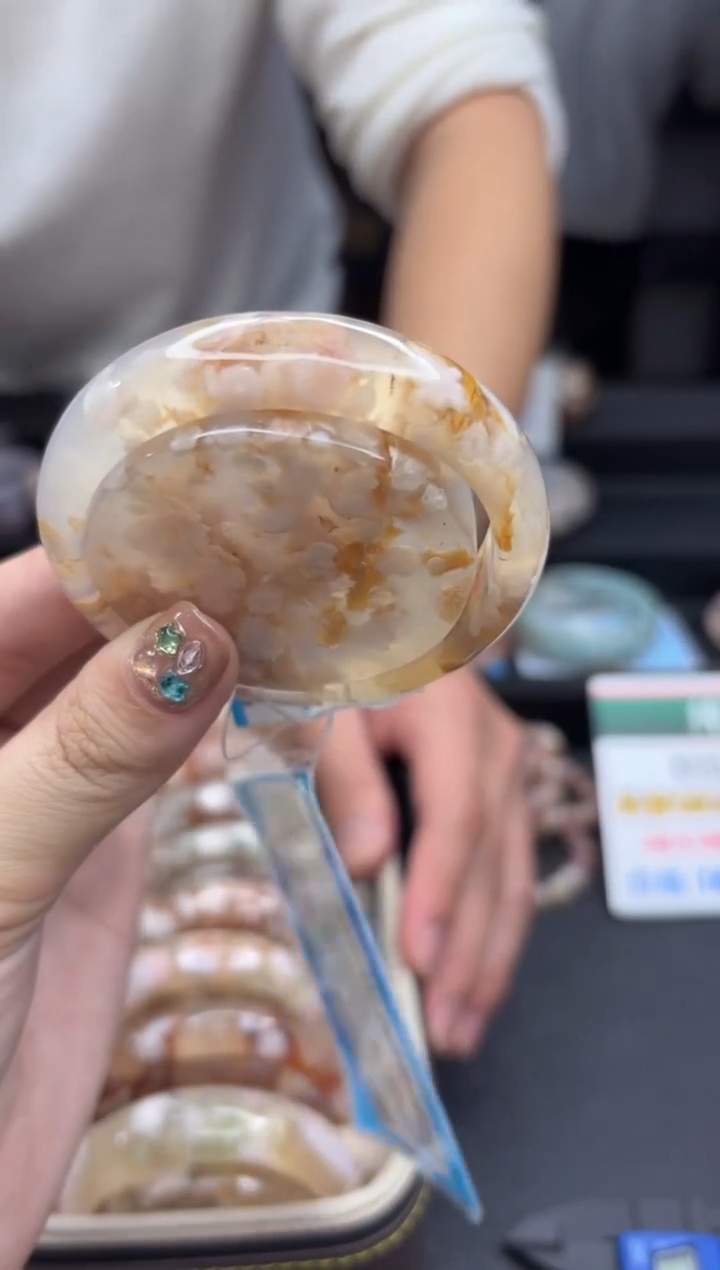 【闪购商品】石英质玉手镯未镶嵌535（52圈赠送镯心）