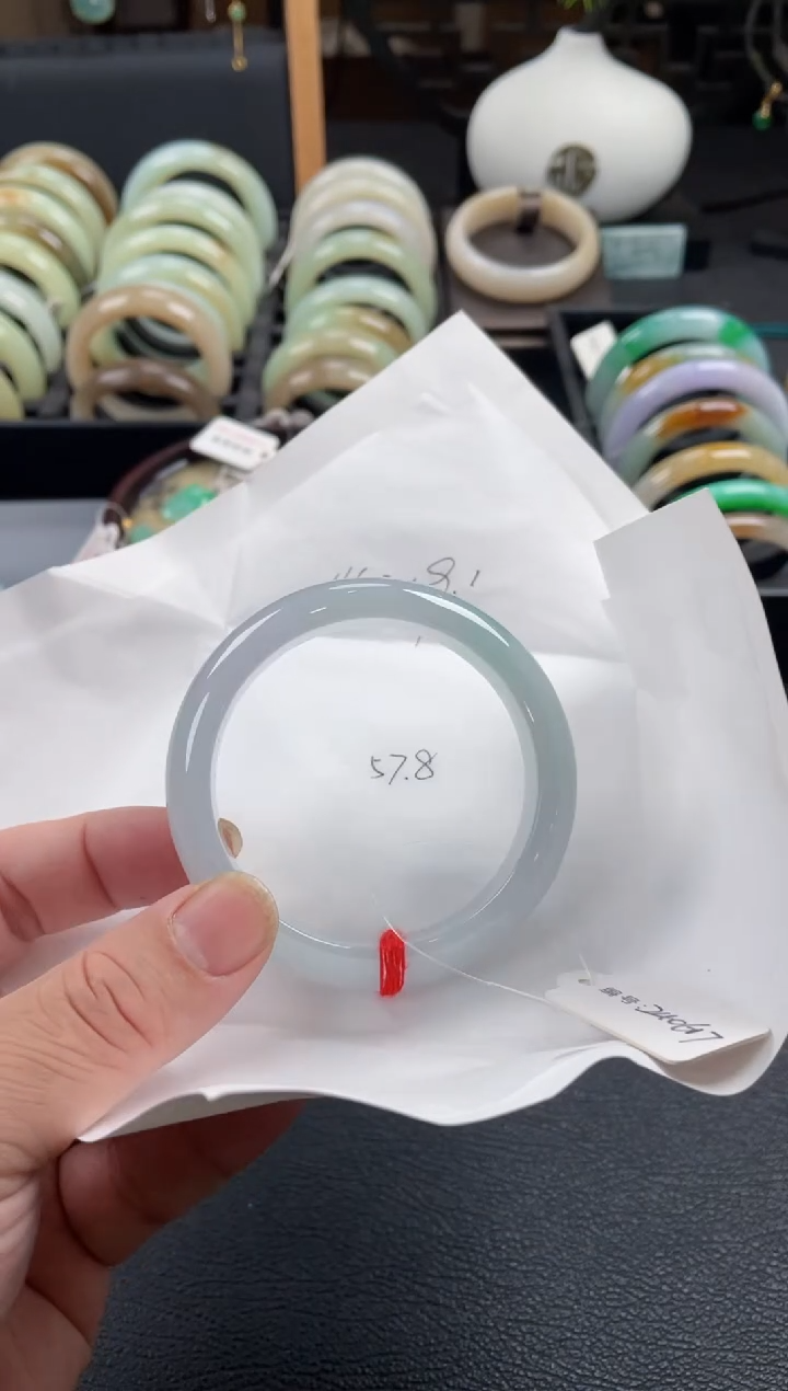 【闪购商品】翡翠手镯未镶嵌57.8正圈