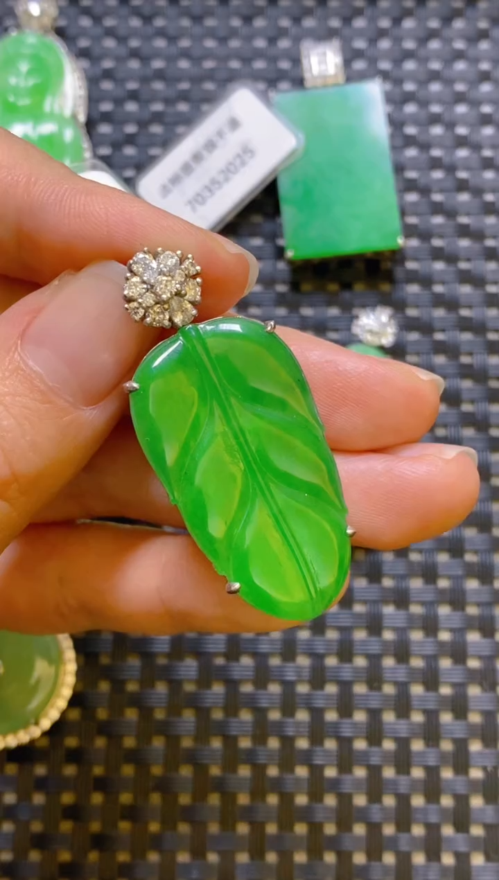 【闪购商品】翡翠颈饰银S925镶嵌吊坠