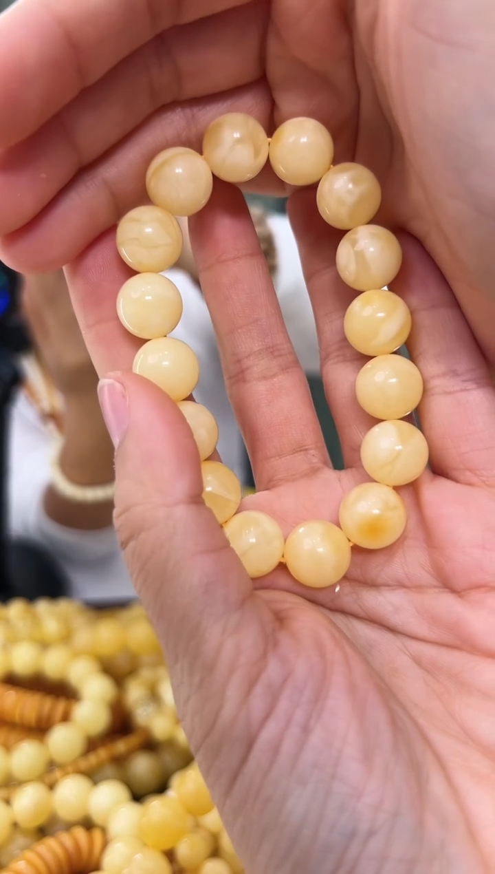 【闪购商品】琥珀裸石未镶嵌蜜蜡手串