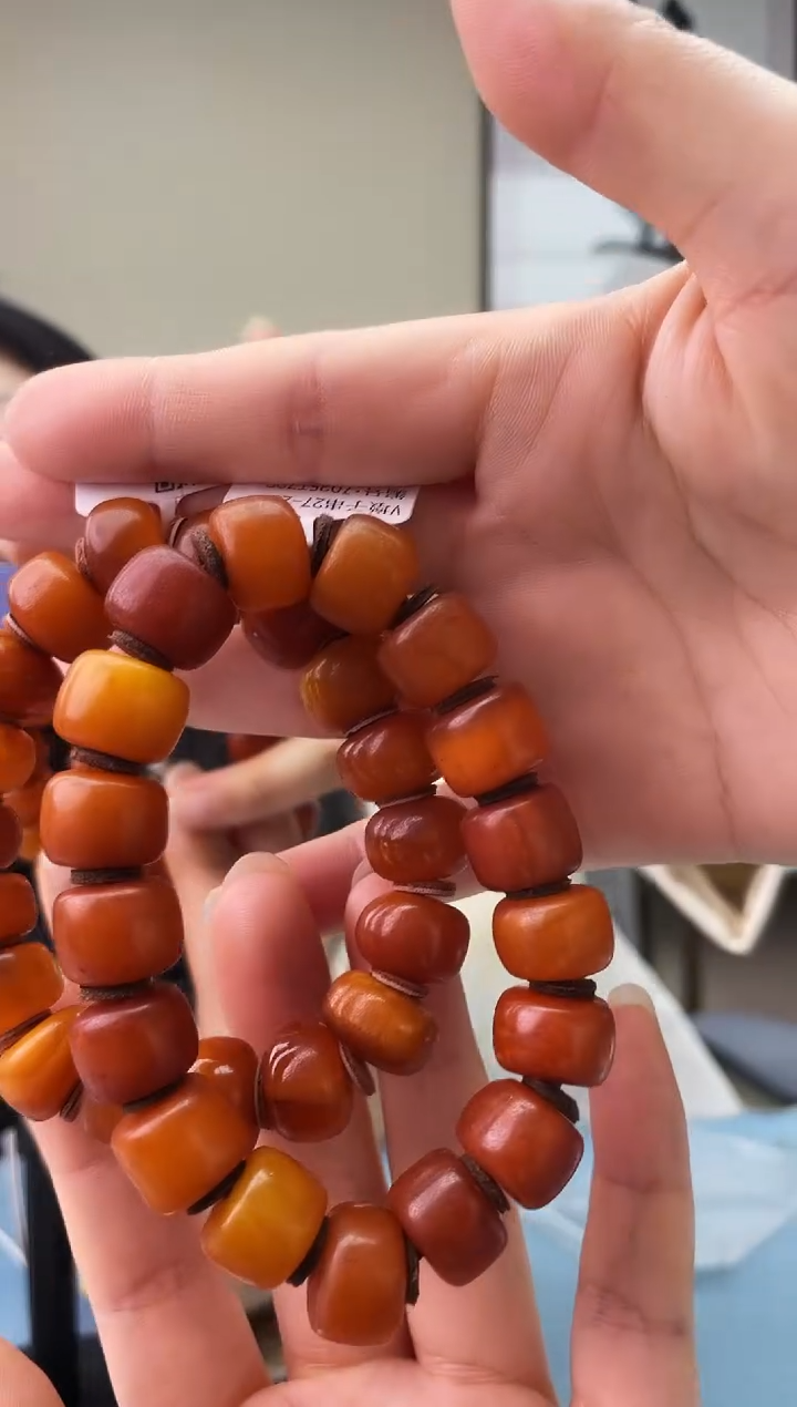 琥珀未镶嵌珠宝奇石T0微瑕假一罚十，多样性发一件