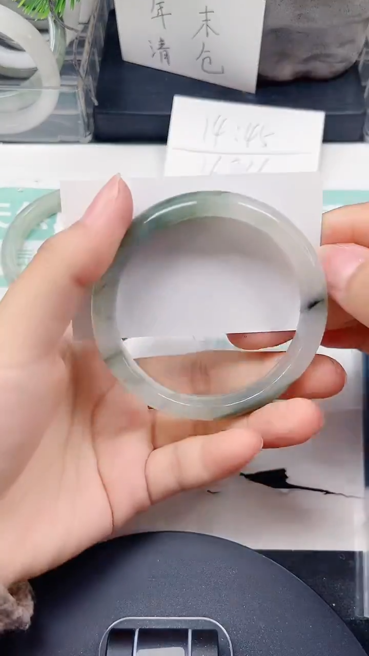 未镶嵌手镯石英质玉253-57/58