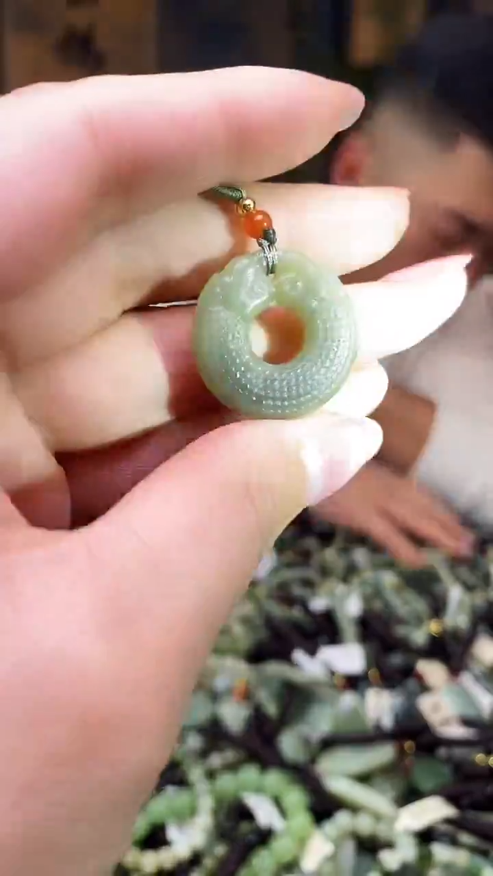 颈饰未镶嵌和田玉多样性发货，拍一发一