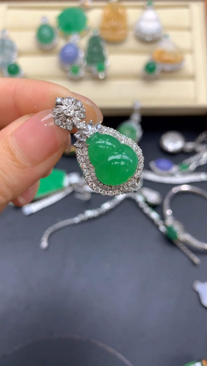 【闪购商品】翡翠颈饰18K金镶嵌588-中国好珍宝