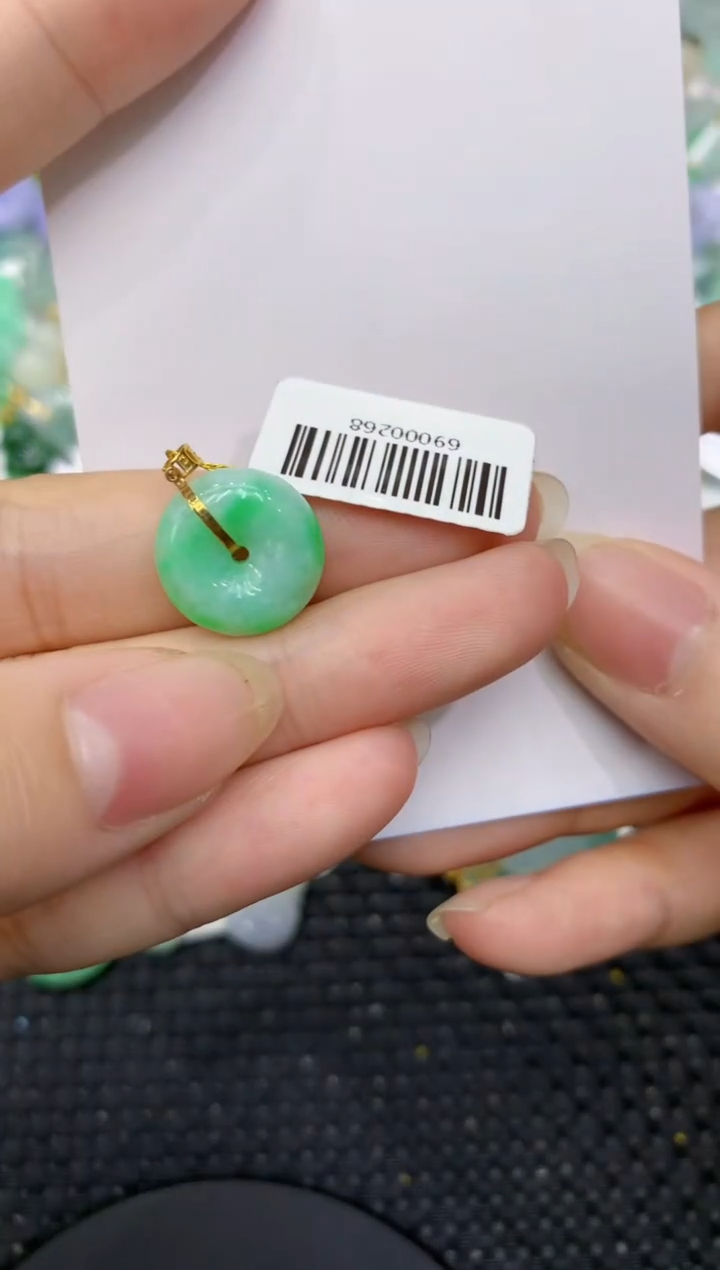 【闪购商品】翡翠颈饰18K金镶嵌8888888888