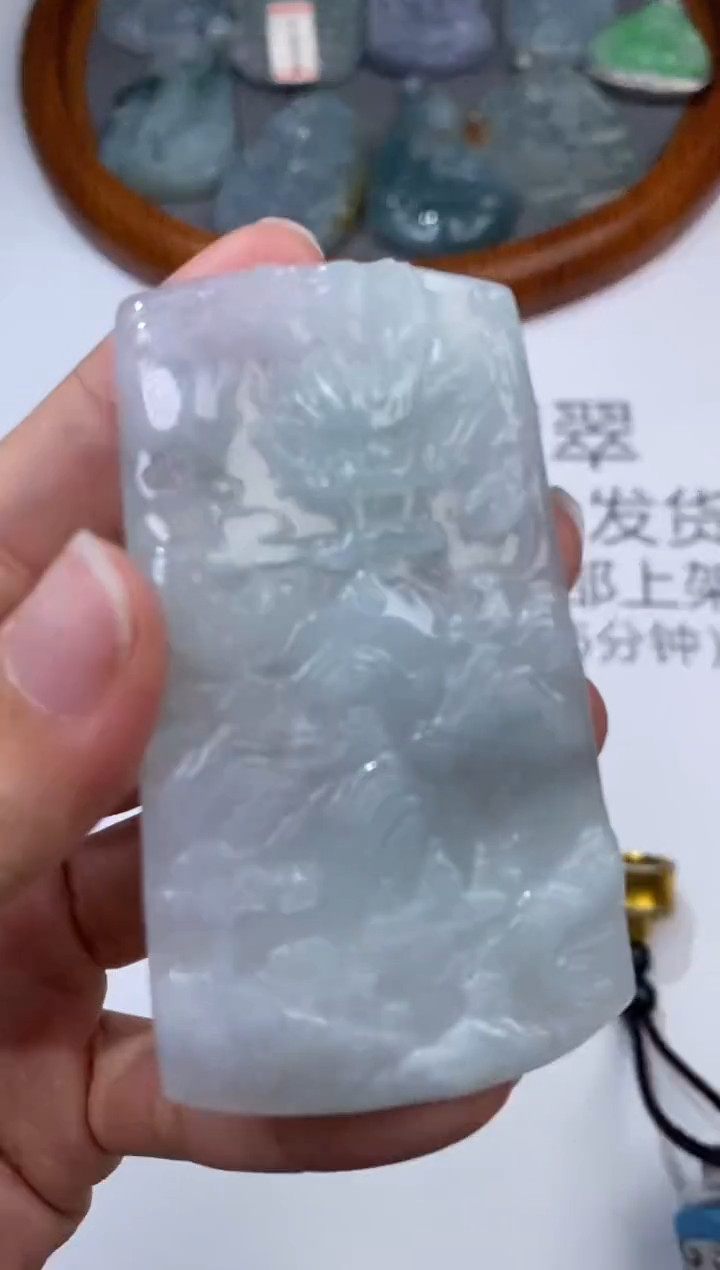 未镶嵌挂件翡翠304225      多人
