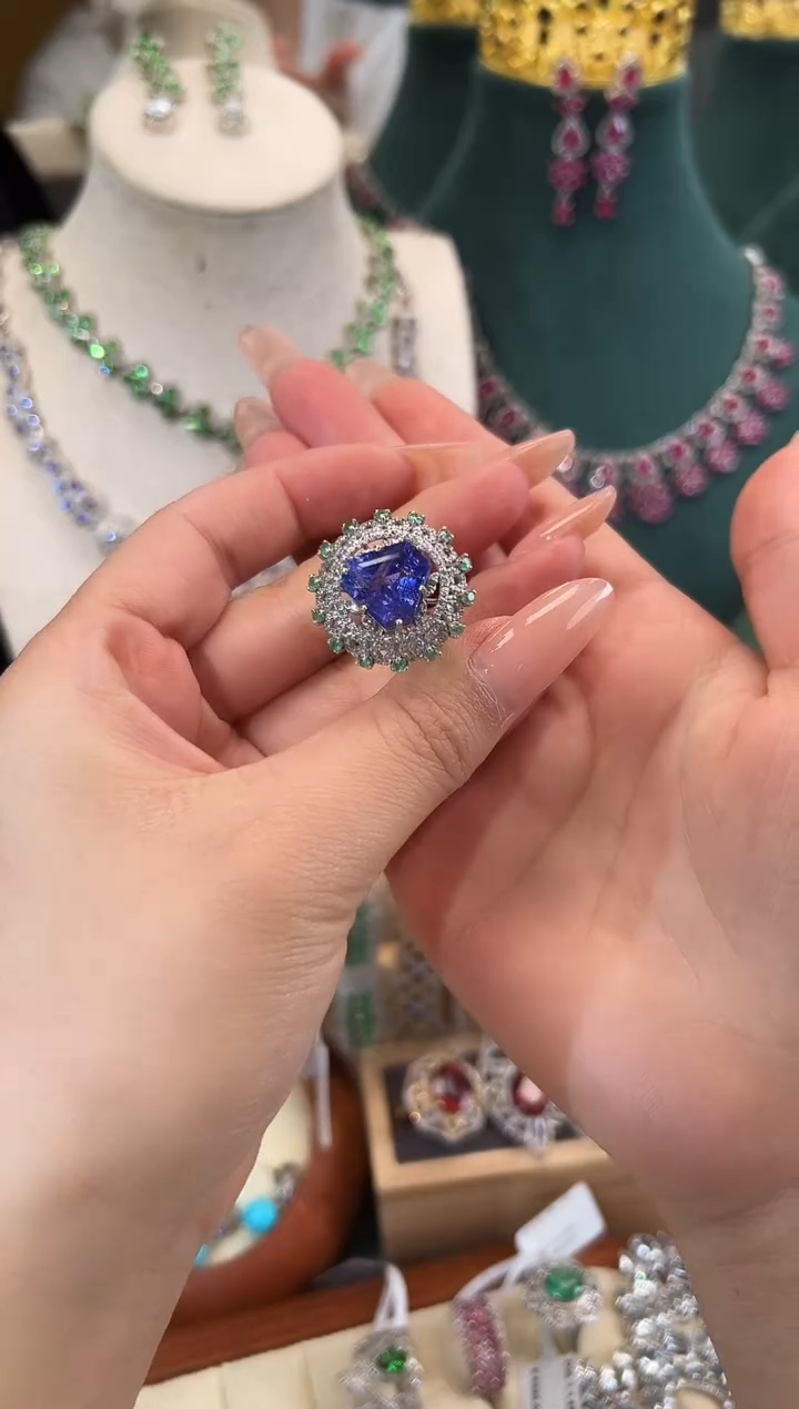 银S925镶嵌戒指坦桑石戒指