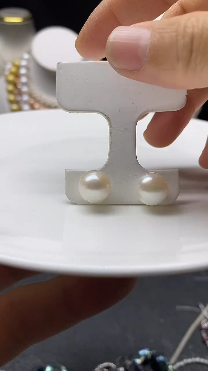 颈饰未镶嵌淡水珍珠多人