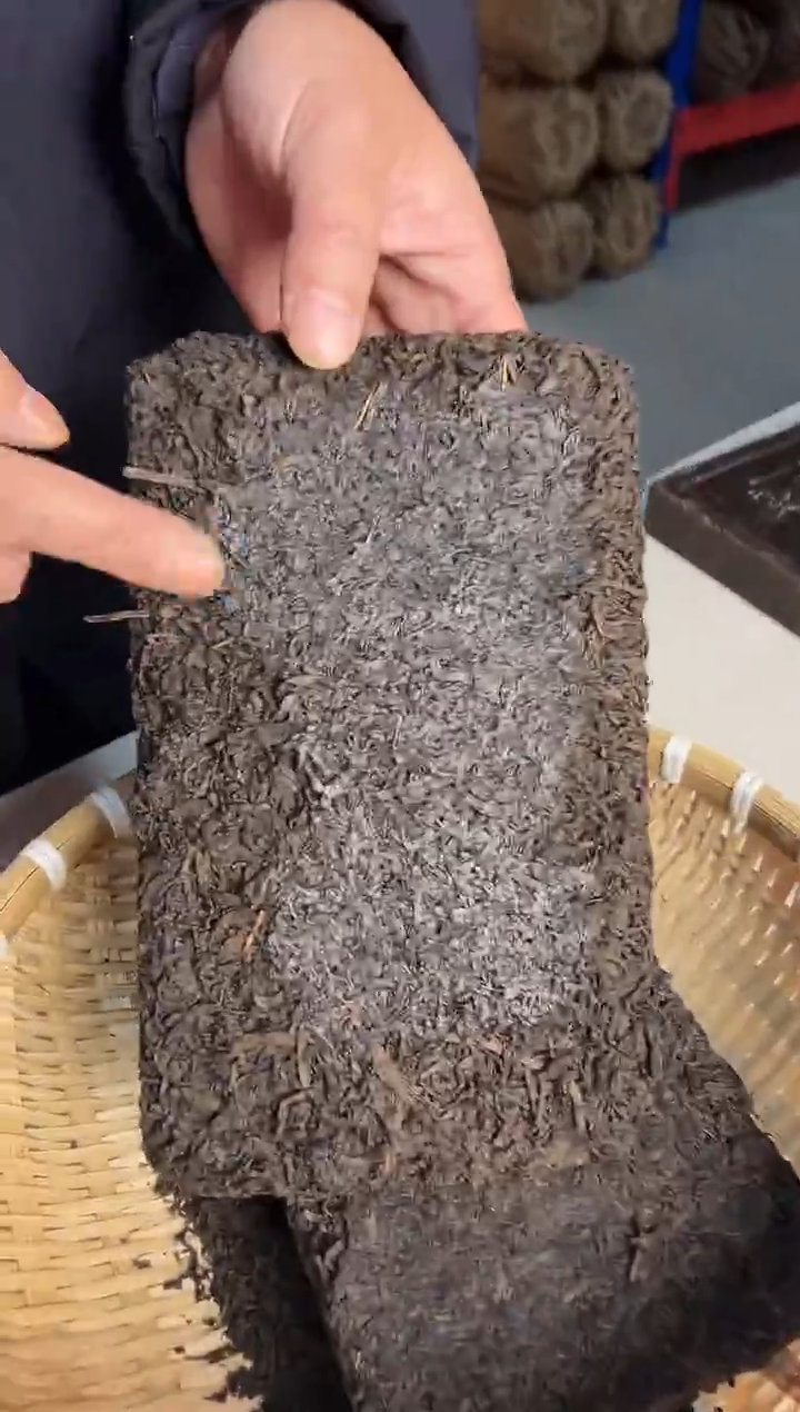 高马二溪 2007年 掉边边黑砖 400克