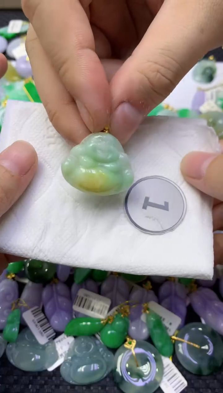 颈饰未镶嵌翡翠天然缅甸翡翠A货