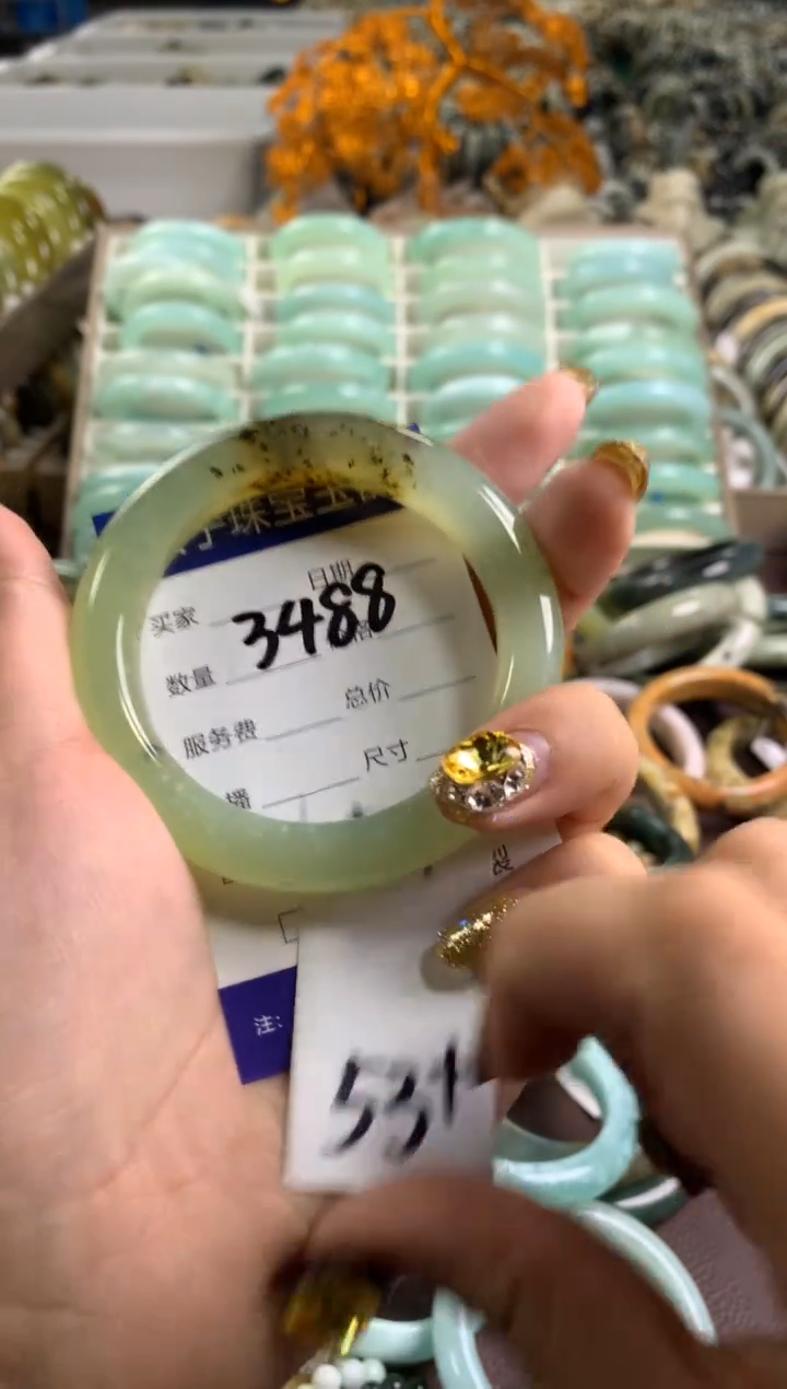 【闪购商品】蛇纹石玉手镯未镶嵌3488