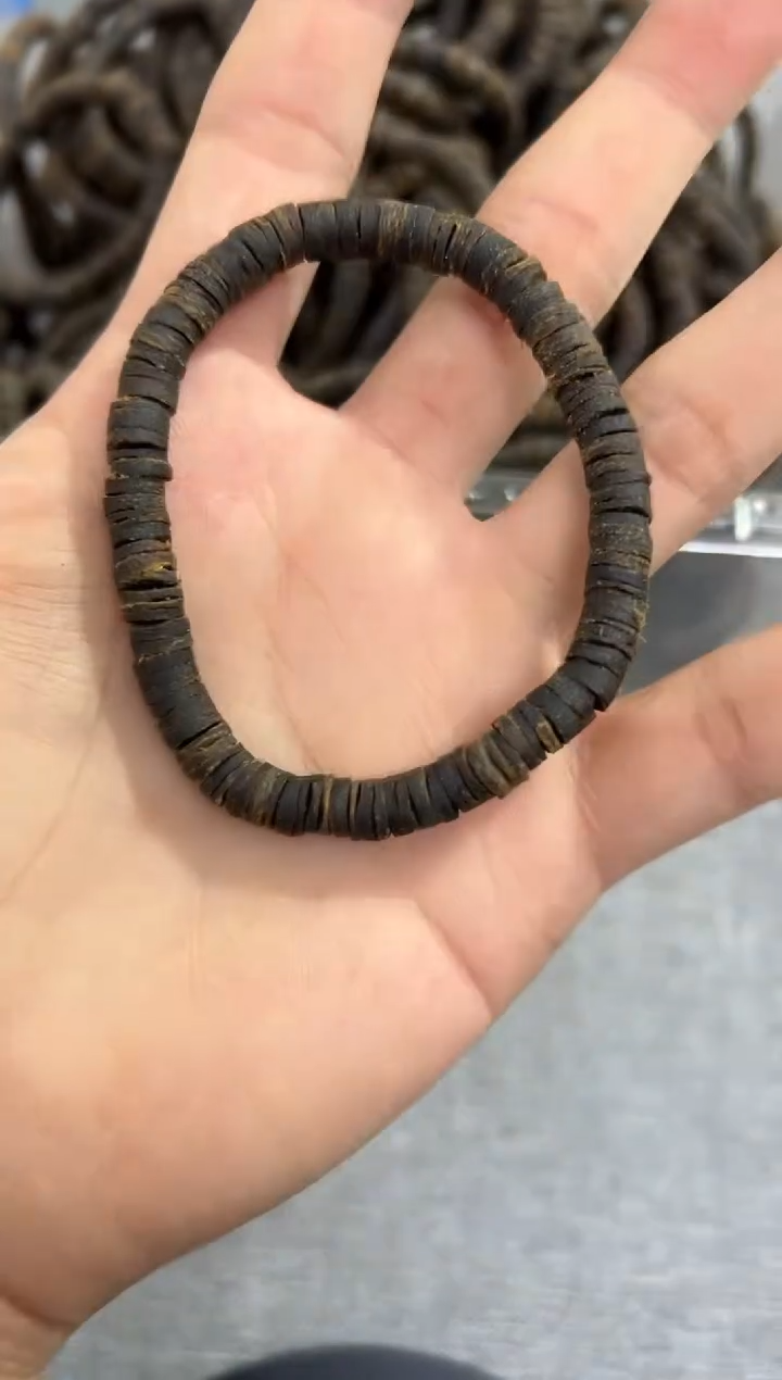 【闪购商品】沉香手串06沉水片珠单圈6克+ 多样性发其一