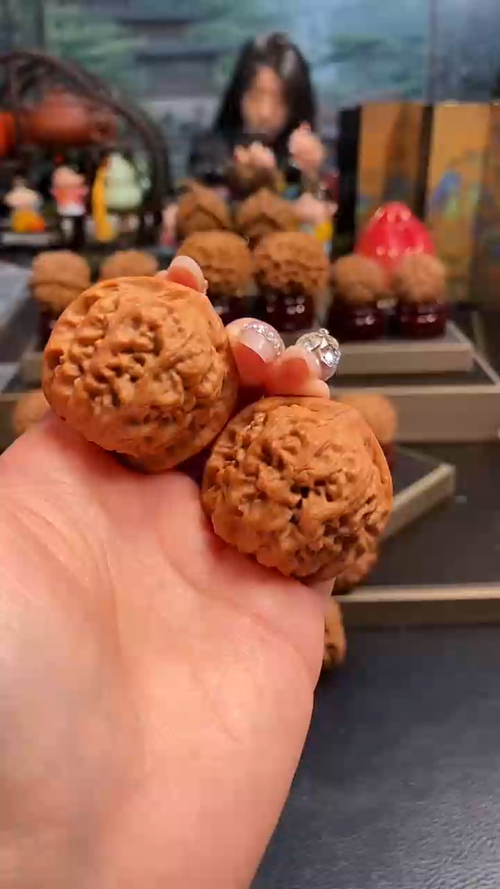 【闪购商品】文玩核桃把件H500龙墩39