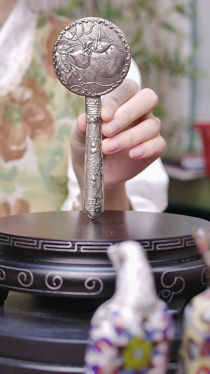 【闪购商品】非遗技艺 银胎錾刻小镜子