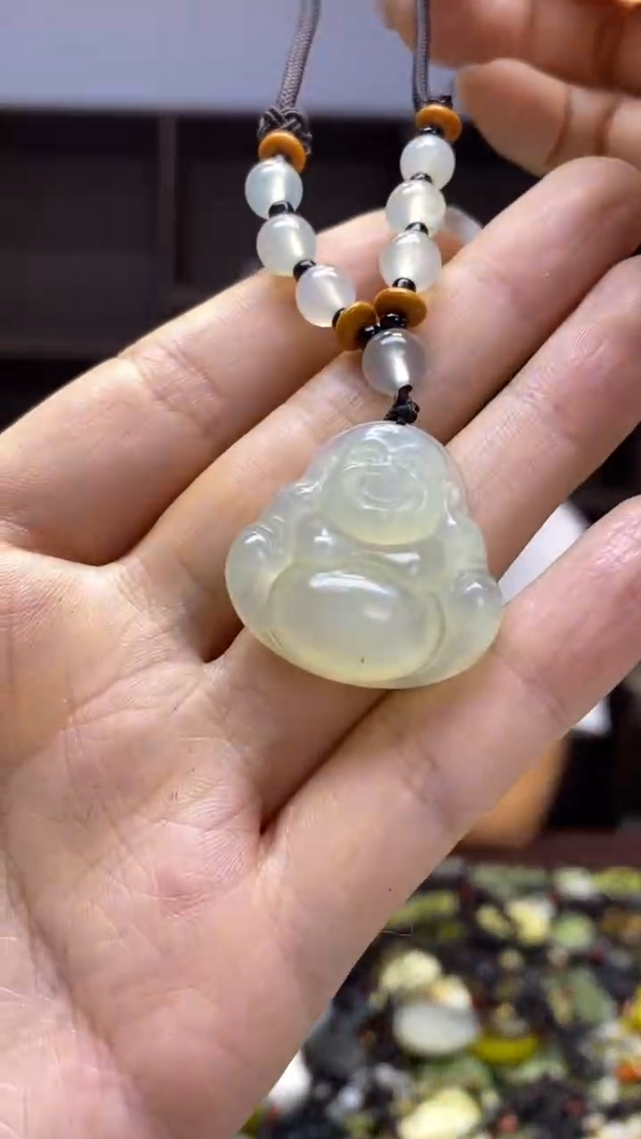 未镶嵌岫玉挂件  