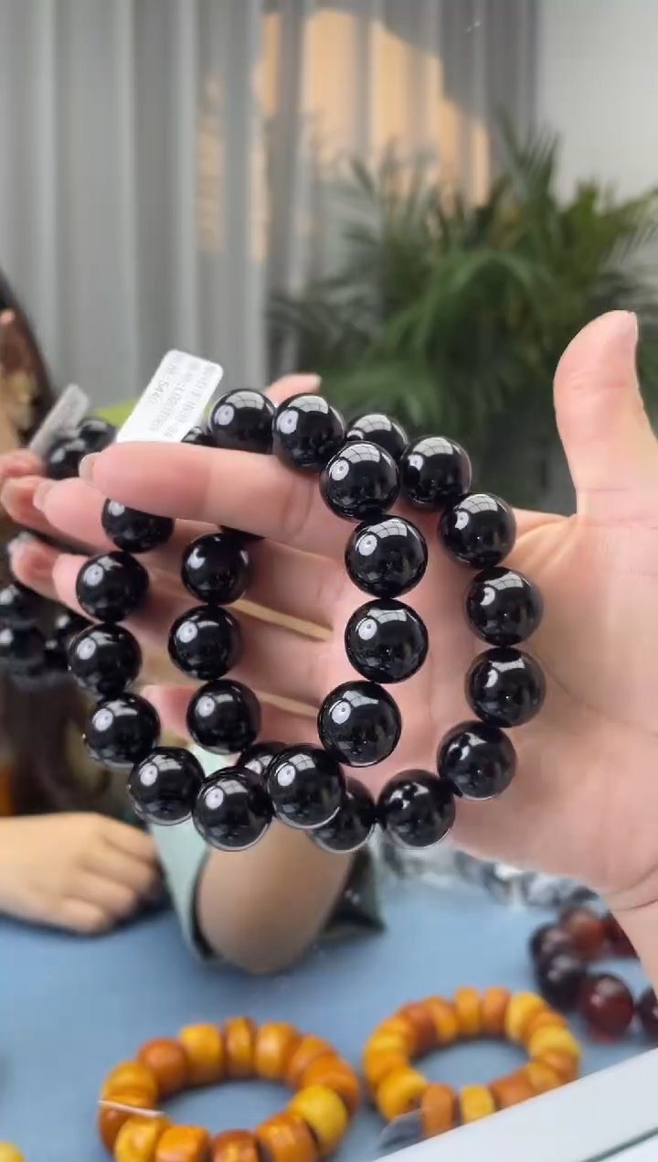 【闪购商品】琥珀珠宝奇石未镶嵌假一罚十，多样性发一件033.15