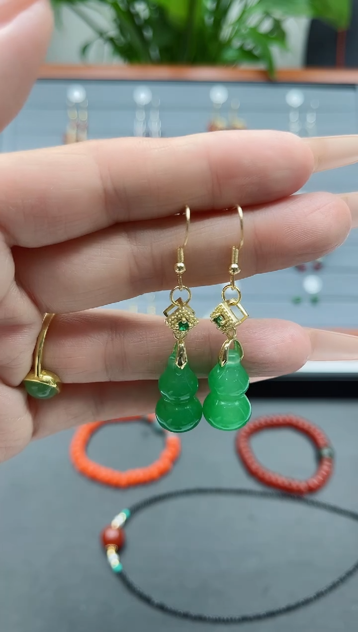 【闪购商品】玛瑙/玉髓耳饰银S925镀金镶嵌325绿葫芦