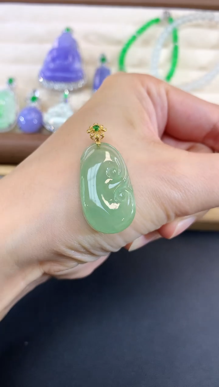 吊坠(不含链)18K金镶嵌翡翠2|980