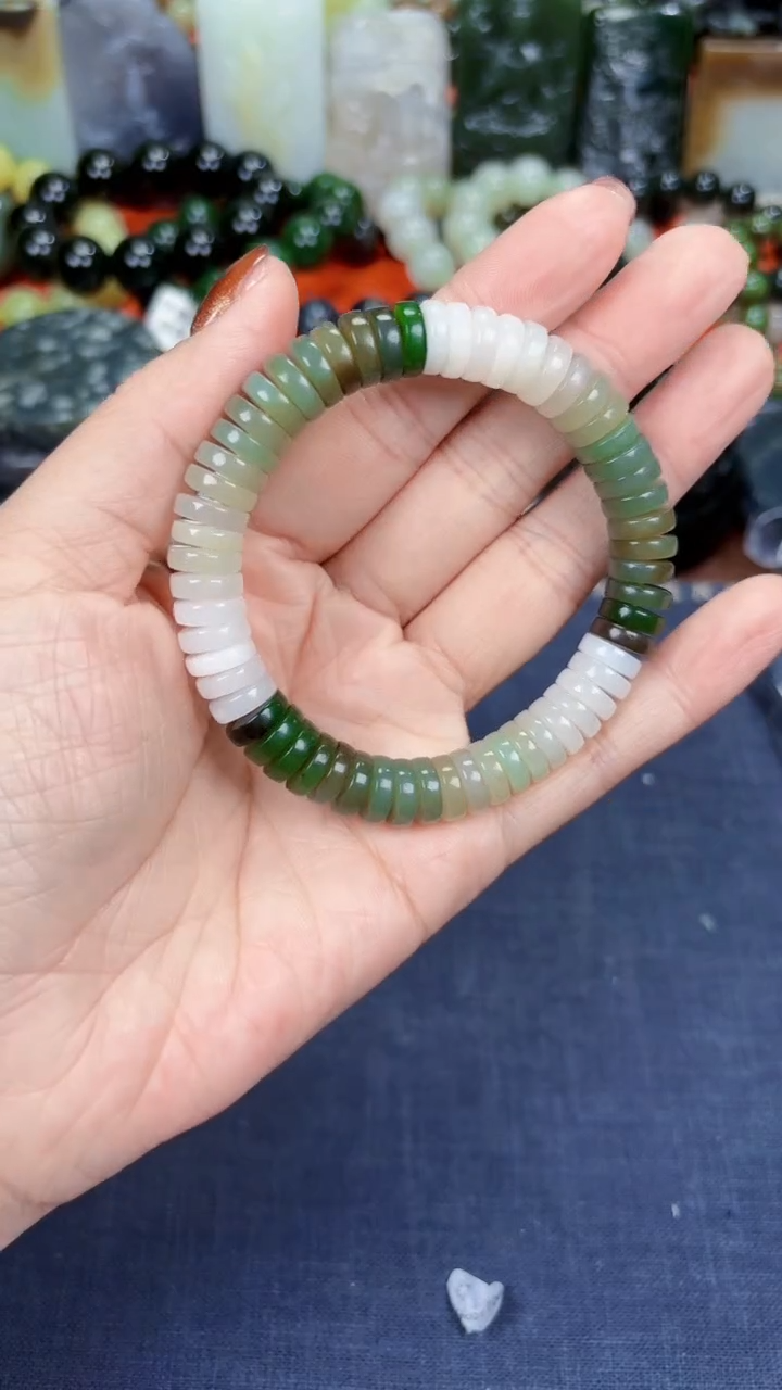 颈饰未镶嵌和田玉和田玉