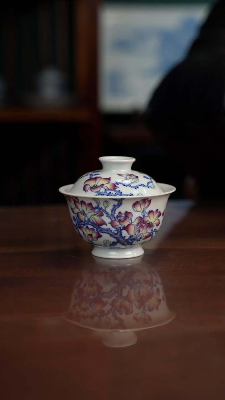 空山明月斗彩玉兰