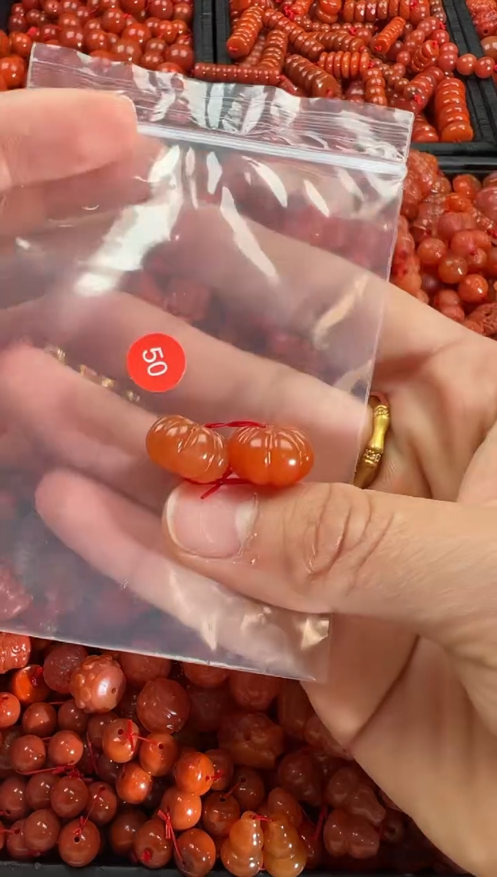 【闪购商品】南红玛瑙颈饰未镶嵌1