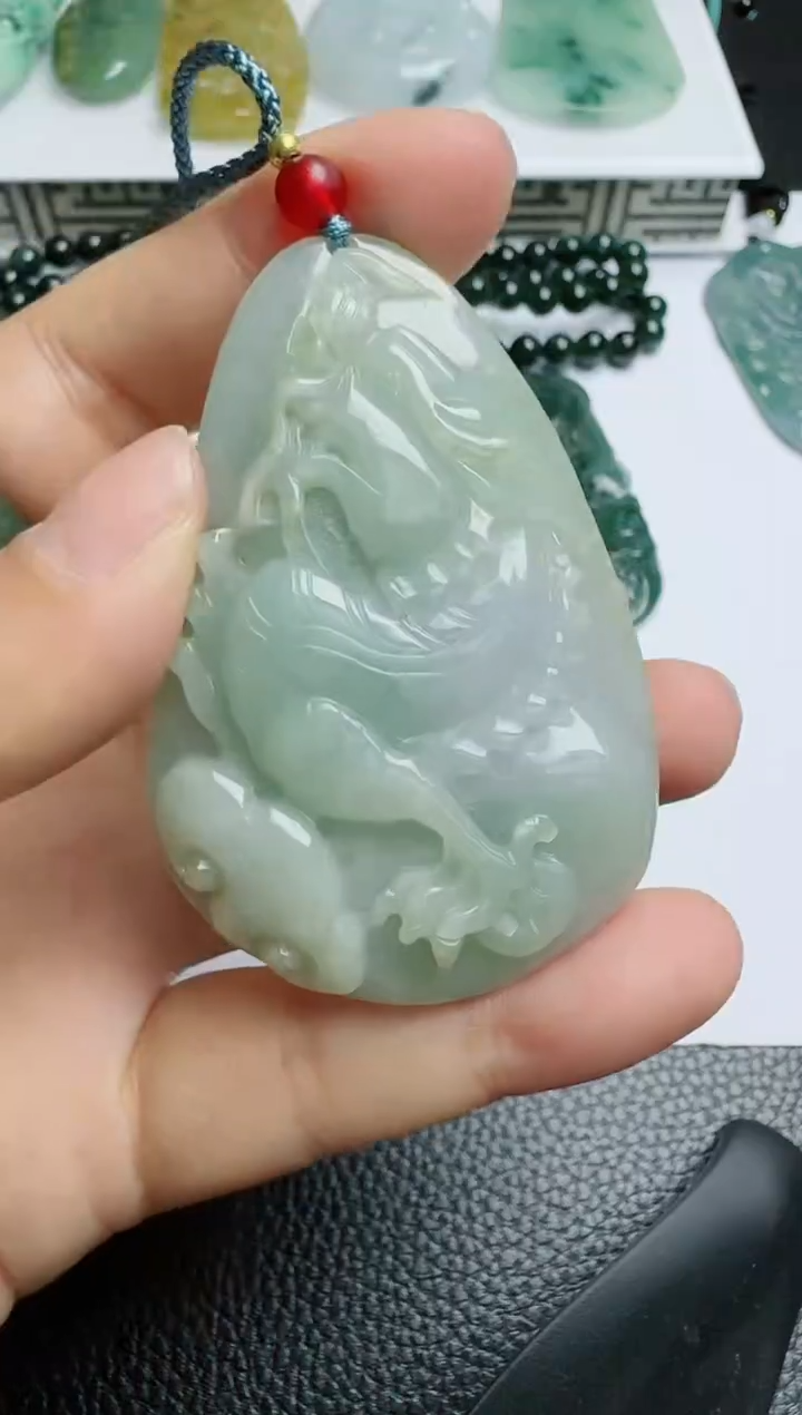 【闪购商品】翡翠吊坠(不含链)未镶嵌1