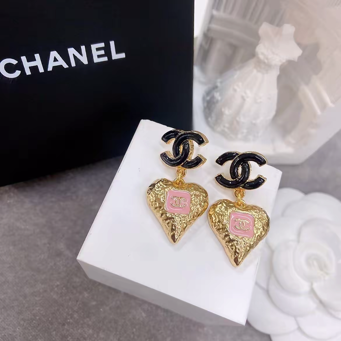 未使用 Chanel/香奈儿 经典 时尚 桃心粉珐琅熔岩爱心耳钉AV0133