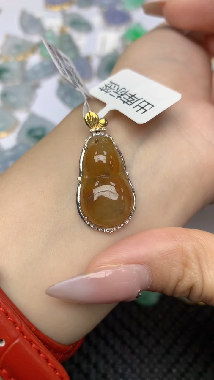 【闪购商品】翡翠颈饰未镶嵌 天然翡翠A货