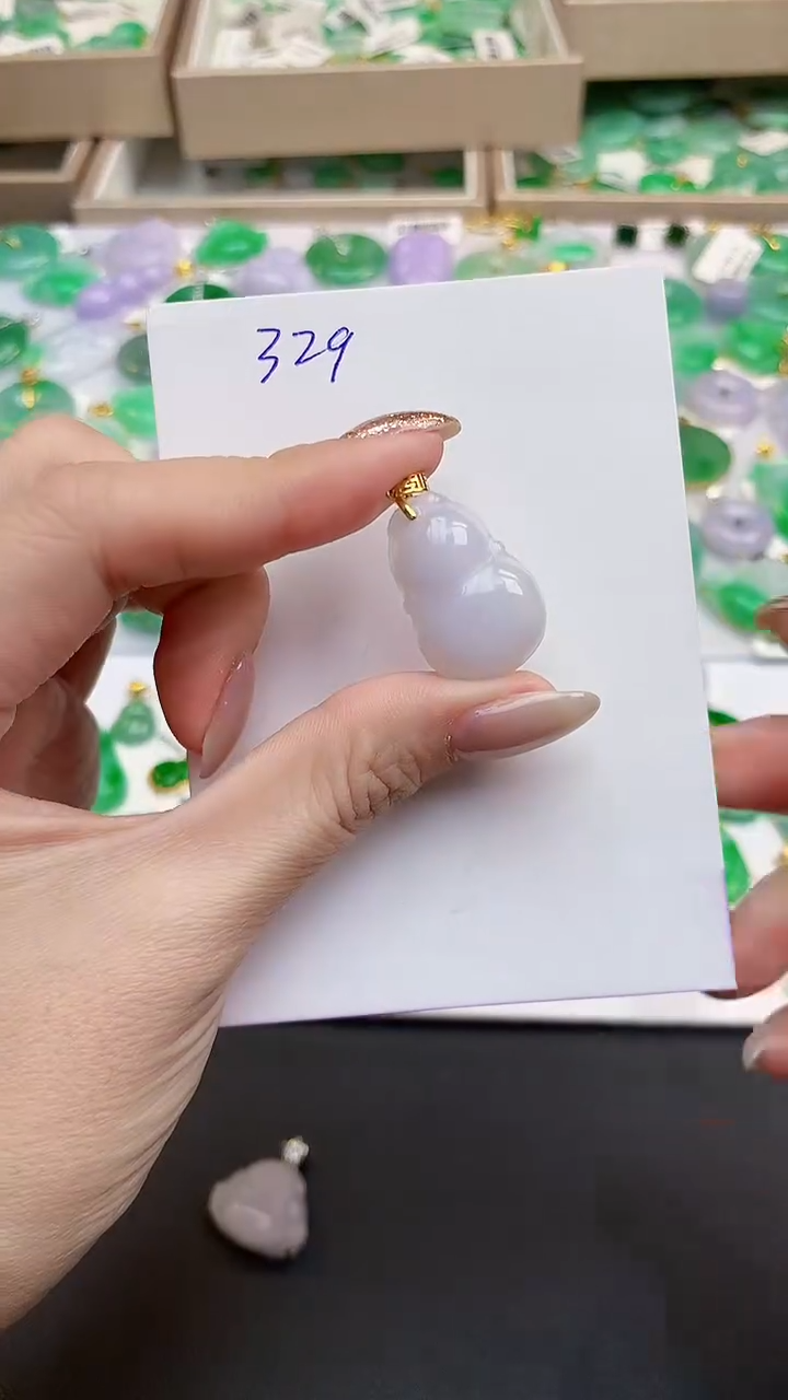 颈饰未镶嵌翡翠天然缅但A货翡翠