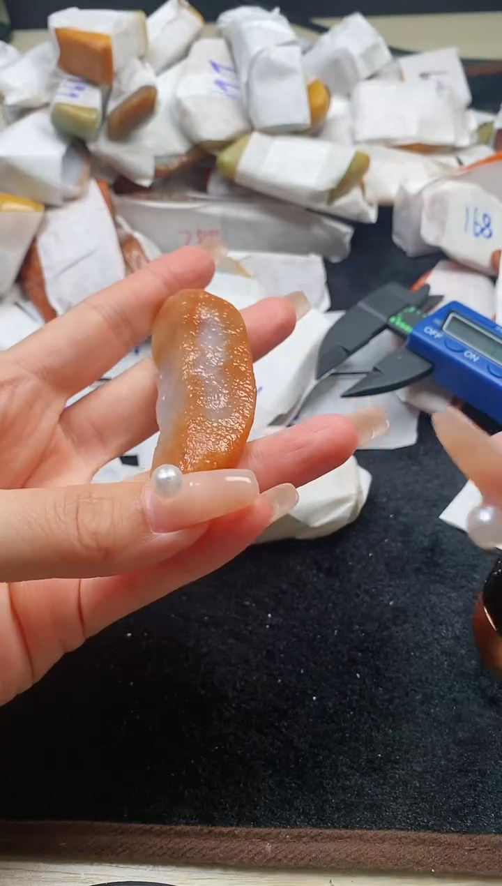 翡翠裸石翡翠挂件裸石