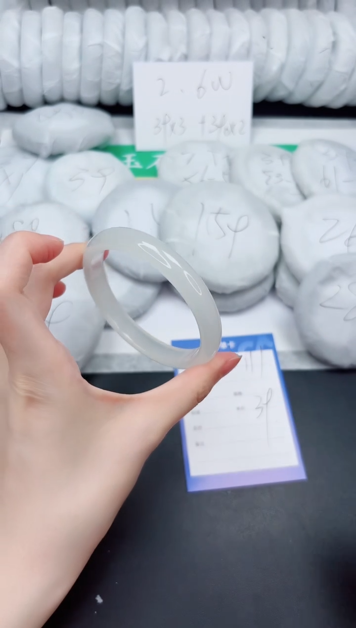 石英质玉手镯未镶嵌111-62.2