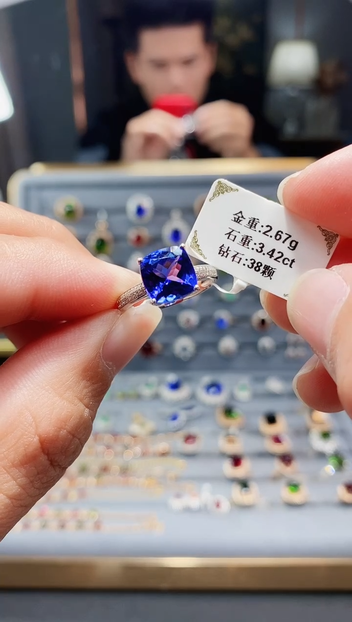 【闪购商品】坦桑石戒指18K金镶嵌3.42.