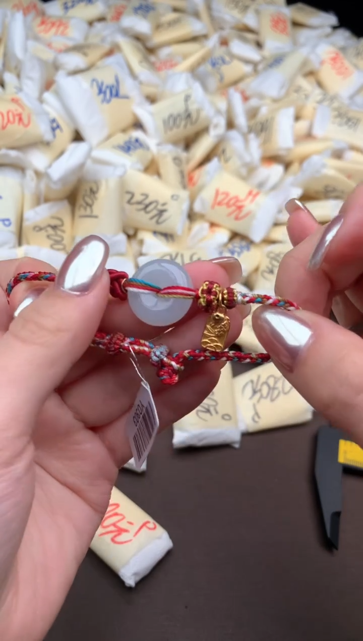 【闪购商品】翡翠手绳未镶嵌一