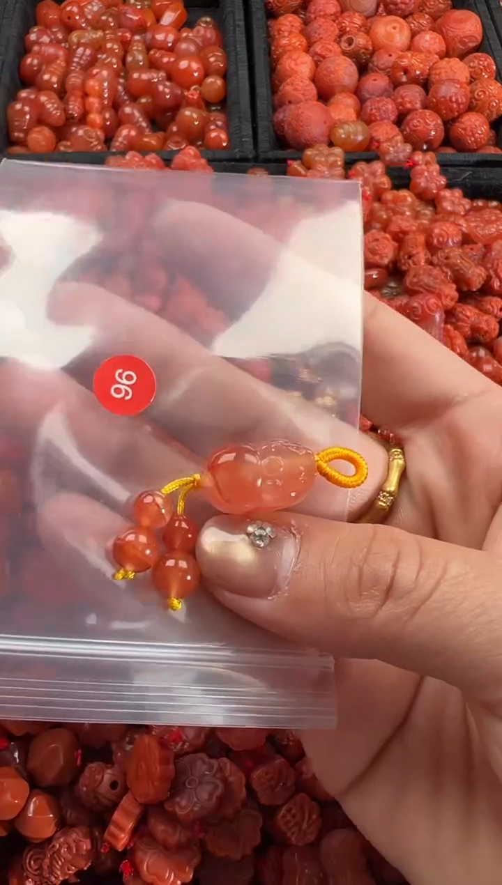 【闪购商品】南红玛瑙颈饰未镶嵌2