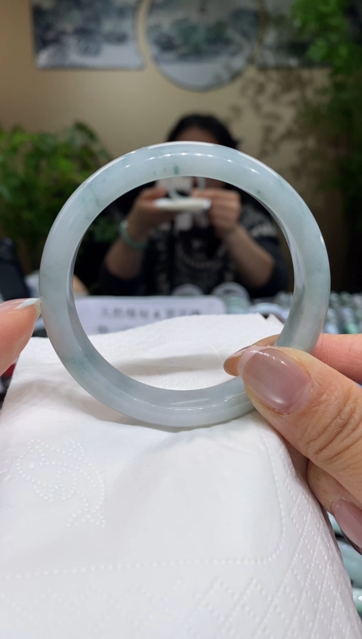 【闪购商品】翡翠手镯未镶嵌翡翠